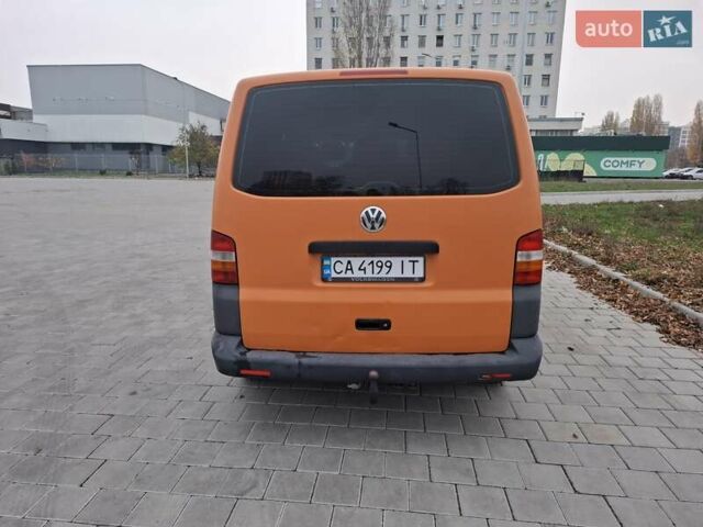 Оранжевый Фольксваген Transporter, объемом двигателя 2.5 л и пробегом 355 тыс. км за 7500 $, фото 3 на Automoto.ua
