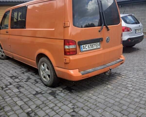 Помаранчевий Фольксваген Transporter, об'ємом двигуна 2.46 л та пробігом 500 тис. км за 7000 $, фото 2 на Automoto.ua