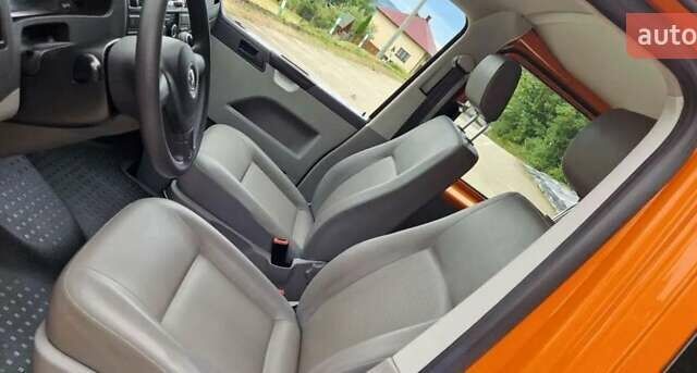 Оранжевый Фольксваген Transporter, объемом двигателя 2 л и пробегом 272 тыс. км за 9000 $, фото 9 на Automoto.ua