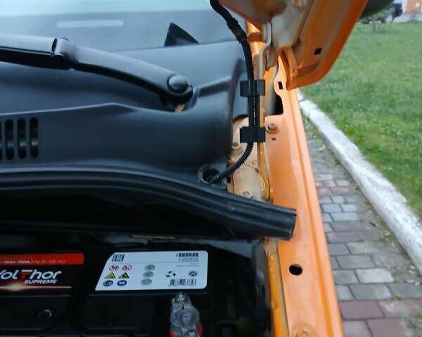 Оранжевый Фольксваген Transporter, объемом двигателя 1.97 л и пробегом 258 тыс. км за 15500 $, фото 41 на Automoto.ua