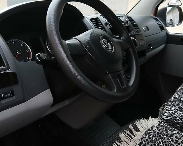 Оранжевый Фольксваген Transporter, объемом двигателя 1.97 л и пробегом 258 тыс. км за 15500 $, фото 33 на Automoto.ua