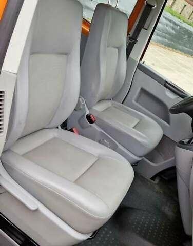 Оранжевый Фольксваген Transporter, объемом двигателя 2 л и пробегом 272 тыс. км за 9000 $, фото 14 на Automoto.ua