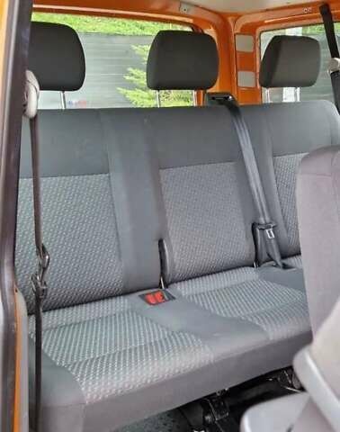 Оранжевый Фольксваген Transporter, объемом двигателя 2 л и пробегом 272 тыс. км за 9000 $, фото 18 на Automoto.ua