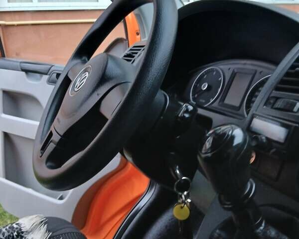 Оранжевый Фольксваген Transporter, объемом двигателя 1.97 л и пробегом 258 тыс. км за 15500 $, фото 34 на Automoto.ua