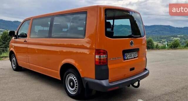 Оранжевый Фольксваген Transporter, объемом двигателя 2 л и пробегом 272 тыс. км за 9000 $, фото 5 на Automoto.ua
