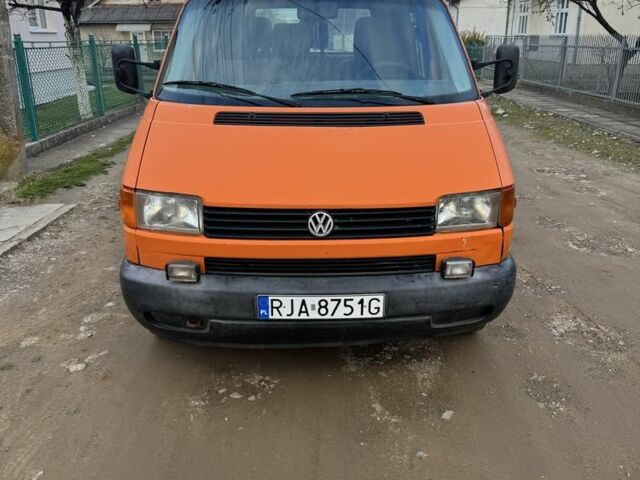 Оранжевый Фольксваген Transporter, объемом двигателя 2.5 л и пробегом 305 тыс. км за 3700 $, фото 3 на Automoto.ua