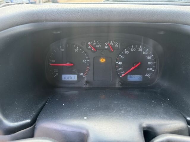 Оранжевый Фольксваген Transporter, объемом двигателя 2.5 л и пробегом 305 тыс. км за 3700 $, фото 11 на Automoto.ua