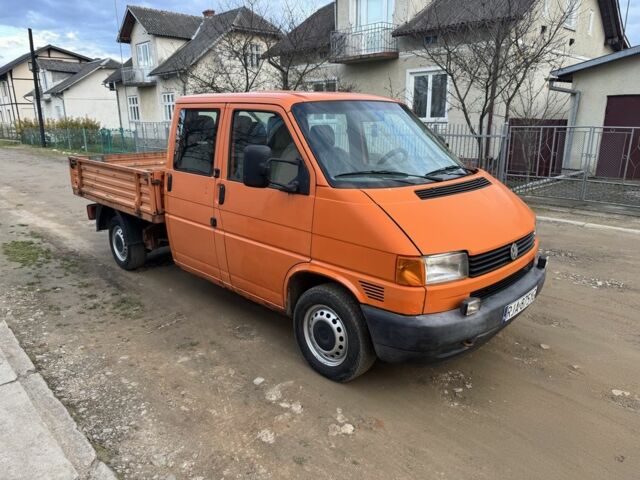 Оранжевый Фольксваген Transporter, объемом двигателя 2.5 л и пробегом 305 тыс. км за 3700 $, фото 1 на Automoto.ua