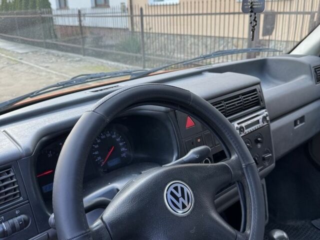 Оранжевый Фольксваген Transporter, объемом двигателя 2.5 л и пробегом 305 тыс. км за 3700 $, фото 16 на Automoto.ua