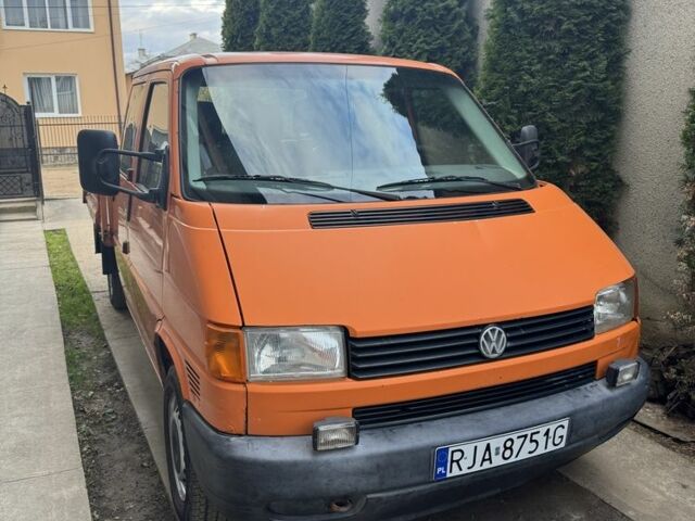 Оранжевый Фольксваген Transporter, объемом двигателя 2.5 л и пробегом 305 тыс. км за 3700 $, фото 4 на Automoto.ua