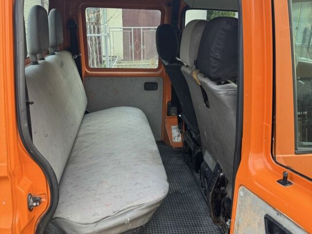 Оранжевый Фольксваген Transporter, объемом двигателя 2.5 л и пробегом 305 тыс. км за 3700 $, фото 8 на Automoto.ua