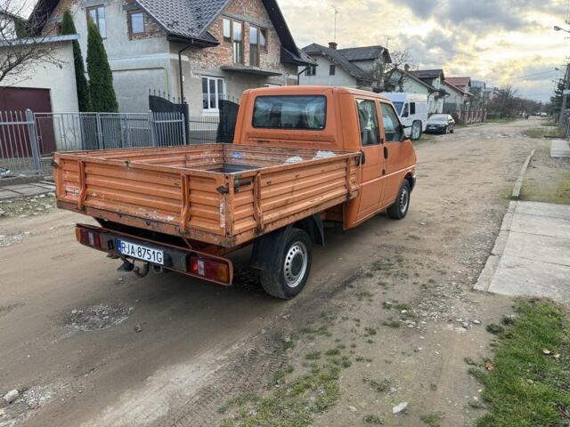 Оранжевый Фольксваген Transporter, объемом двигателя 2.5 л и пробегом 305 тыс. км за 3700 $, фото 6 на Automoto.ua