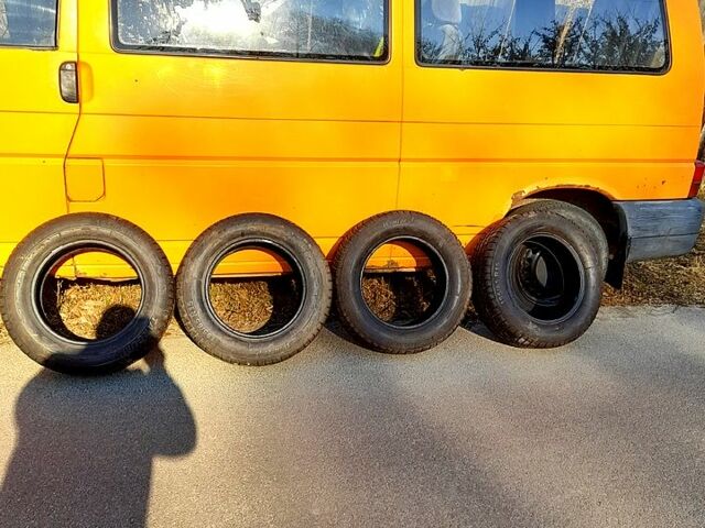 Фольксваген Transporter 1999 в Киеве на Automoto.ua Оранжевый Фольксваген Transporter, объемом двигателя 1.9 л и пробегом 380 тыс. км за 5500 $, фото 1 на Automoto.ua