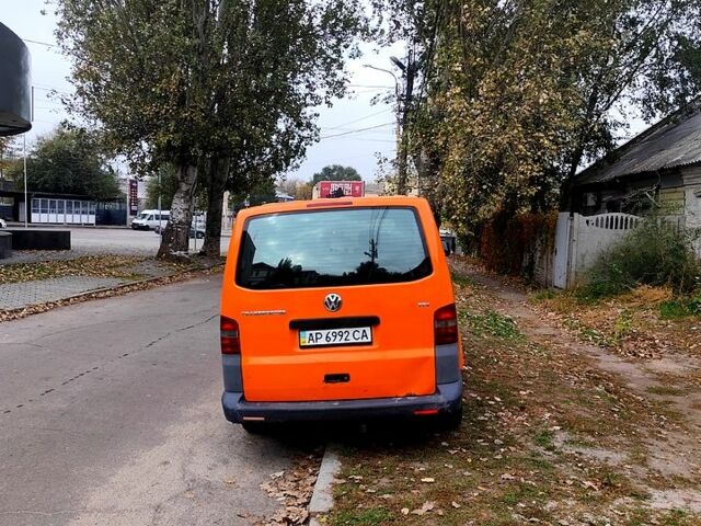 Помаранчевий Фольксваген Transporter, об'ємом двигуна 2.5 л та пробігом 330 тис. км за 9000 $, фото 2 на Automoto.ua