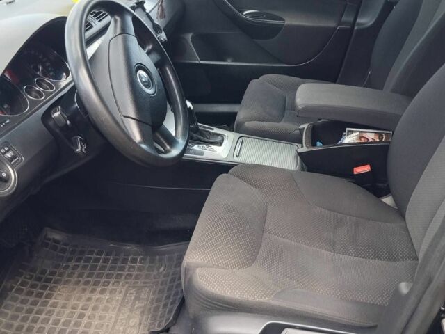 Черный Фольксваген Variant, объемом двигателя 2 л и пробегом 238 тыс. км за 6800 $, фото 4 на Automoto.ua