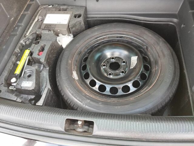 Черный Фольксваген Variant, объемом двигателя 2 л и пробегом 238 тыс. км за 6800 $, фото 11 на Automoto.ua