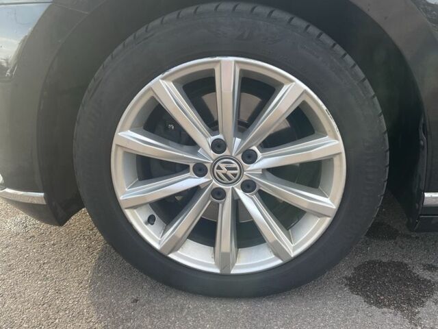 Черный Фольксваген Variant, объемом двигателя 1.97 л и пробегом 280 тыс. км за 14500 $, фото 7 на Automoto.ua