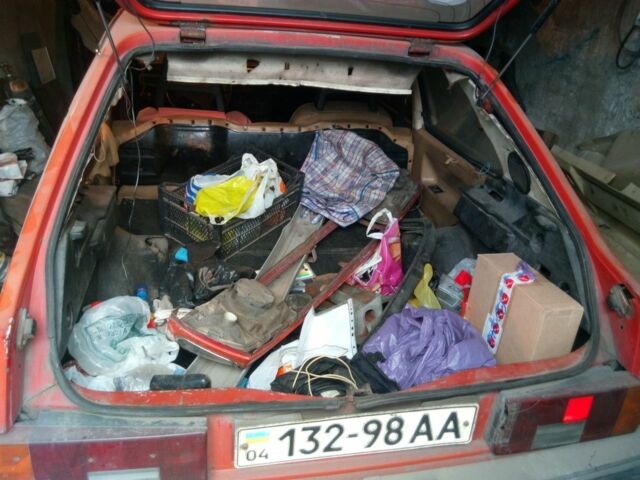 Красный Вольво 140, объемом двигателя 0 л и пробегом 100 тыс. км за 960 $, фото 6 на Automoto.ua