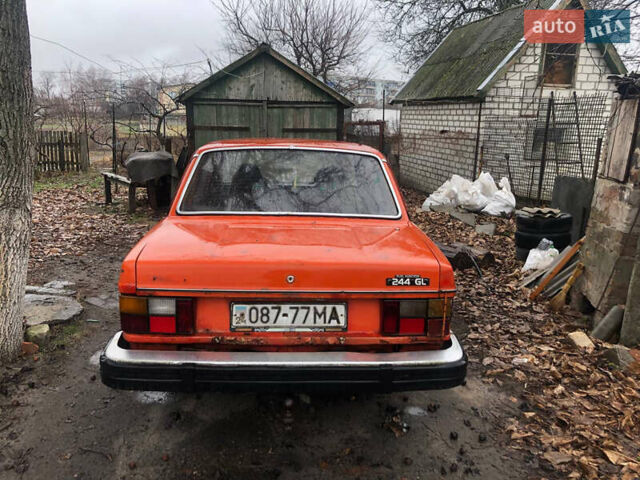 Червоний Вольво 244, об'ємом двигуна 2.1 л та пробігом 500 тис. км за 236 $, фото 3 на Automoto.ua