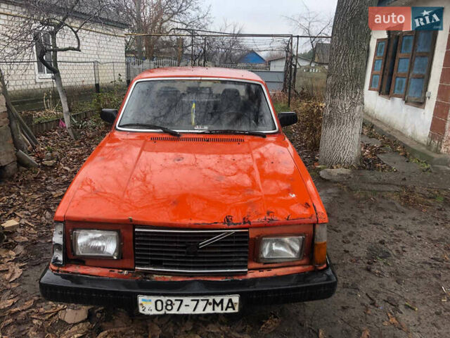 Червоний Вольво 244, об'ємом двигуна 2.1 л та пробігом 500 тис. км за 236 $, фото 2 на Automoto.ua