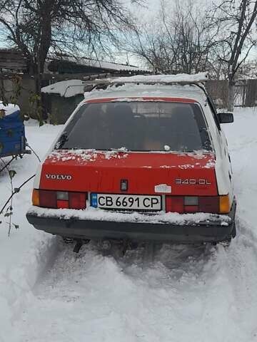 Білий Вольво 340, об'ємом двигуна 1.4 л та пробігом 340 тис. км за 700 $, фото 1 на Automoto.ua