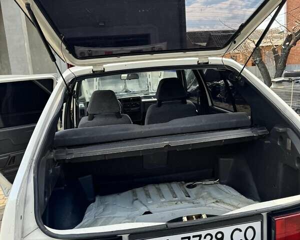 Белый Вольво 340, объемом двигателя 1.6 л и пробегом 231 тыс. км за 2300 $, фото 9 на Automoto.ua