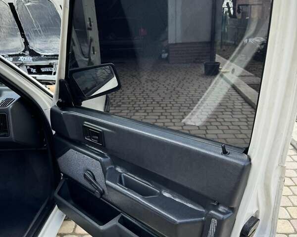 Белый Вольво 340, объемом двигателя 1.6 л и пробегом 231 тыс. км за 2300 $, фото 11 на Automoto.ua