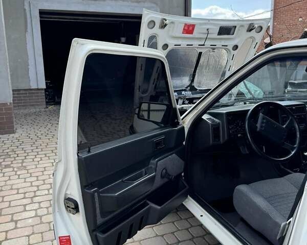 Белый Вольво 340, объемом двигателя 1.6 л и пробегом 231 тыс. км за 2300 $, фото 2 на Automoto.ua