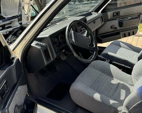 Белый Вольво 340, объемом двигателя 1.6 л и пробегом 231 тыс. км за 2300 $, фото 16 на Automoto.ua