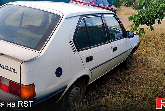 Белый Вольво 340, объемом двигателя 1.6 л и пробегом 0 тыс. км за 600 $, фото 2 на Automoto.ua