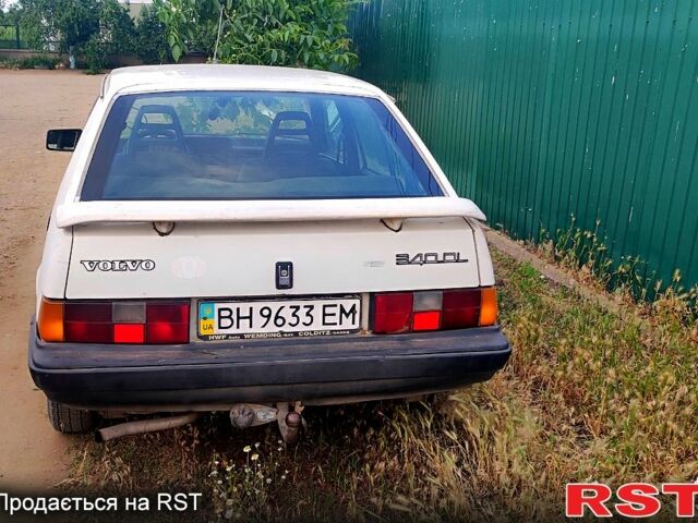 Белый Вольво 340, объемом двигателя 1.6 л и пробегом 0 тыс. км за 600 $, фото 1 на Automoto.ua
