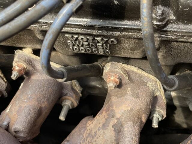 Красный Вольво 340, объемом двигателя 2 л и пробегом 100 тыс. км за 40813 $, фото 5 на Automoto.ua