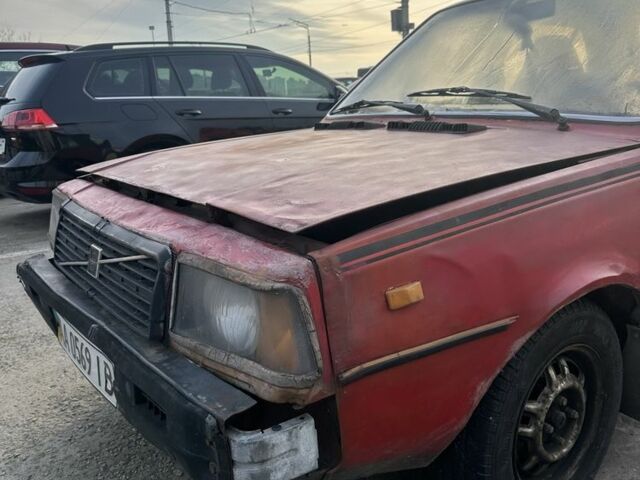 Красный Вольво 340, объемом двигателя 1.4 л и пробегом 215 тыс. км за 496 $, фото 5 на Automoto.ua