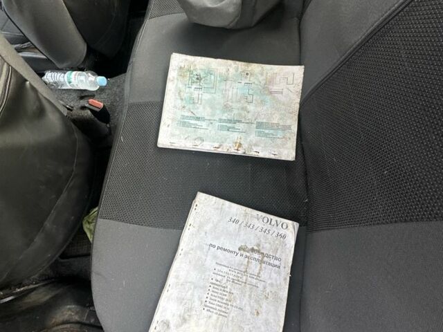 Красный Вольво 340, объемом двигателя 1.4 л и пробегом 215 тыс. км за 496 $, фото 12 на Automoto.ua