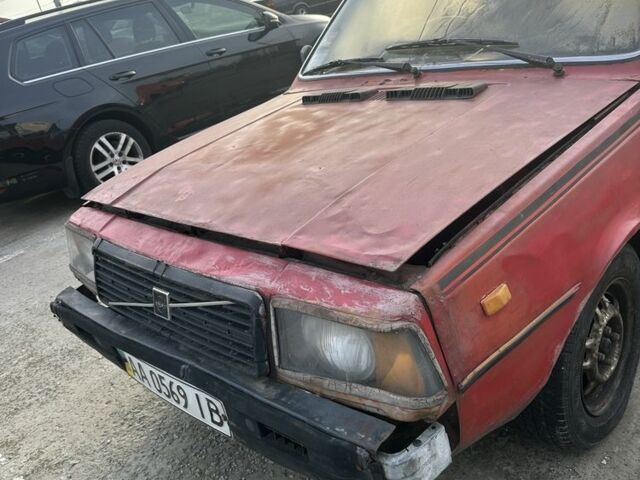 Красный Вольво 340, объемом двигателя 1.4 л и пробегом 215 тыс. км за 496 $, фото 4 на Automoto.ua