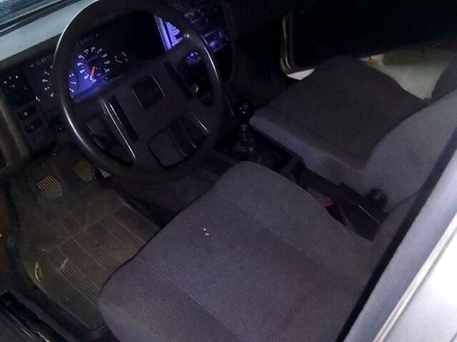 Вольво 340, объемом двигателя 1.6 л и пробегом 282 тыс. км за 1200 $, фото 1 на Automoto.ua