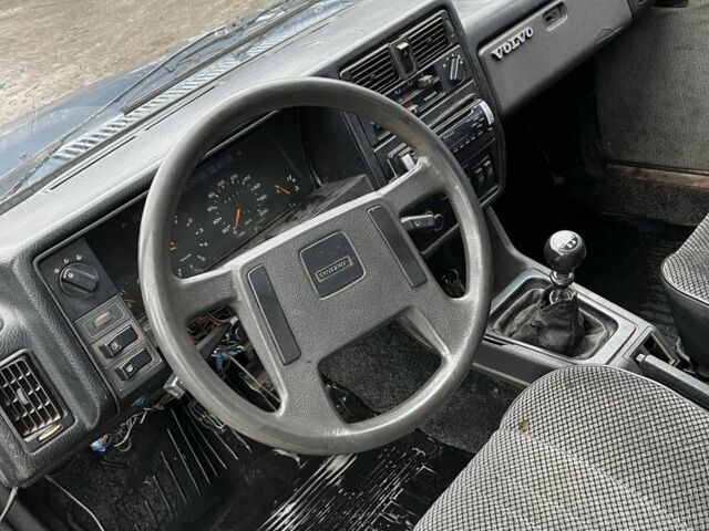 Серый Вольво 340, объемом двигателя 0 л и пробегом 280 тыс. км за 475 $, фото 6 на Automoto.ua