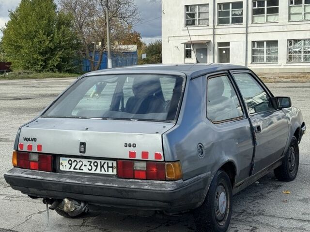 Сірий Вольво 340, об'ємом двигуна 1.6 л та пробігом 300 тис. км за 382 $, фото 4 на Automoto.ua