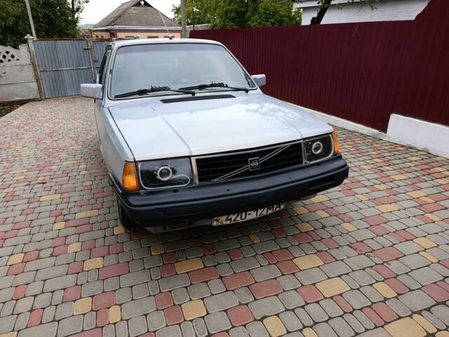 Серый Вольво 340, объемом двигателя 2 л и пробегом 240 тыс. км за 1000 $, фото 7 на Automoto.ua