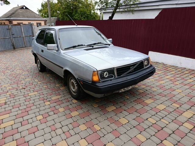 Серый Вольво 340, объемом двигателя 2 л и пробегом 240 тыс. км за 1000 $, фото 1 на Automoto.ua
