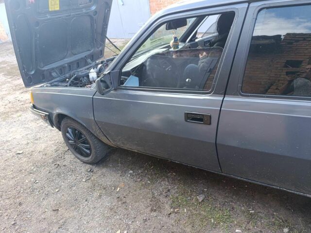 Серый Вольво 340, объемом двигателя 0 л и пробегом 230 тыс. км за 724 $, фото 2 на Automoto.ua