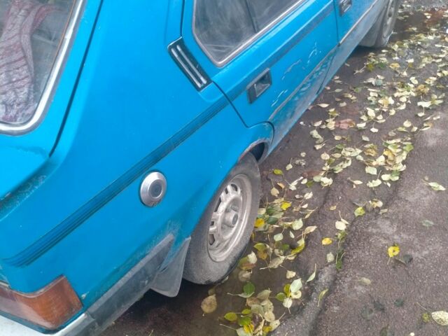 Синий Вольво 340, объемом двигателя 2 л и пробегом 250 тыс. км за 999 $, фото 5 на Automoto.ua