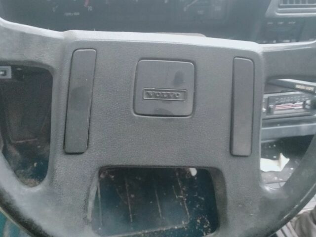 Синий Вольво 340, объемом двигателя 2 л и пробегом 250 тыс. км за 999 $, фото 6 на Automoto.ua