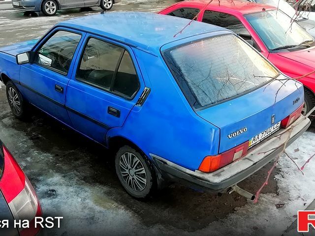 Синий Вольво 340, объемом двигателя 1.4 л и пробегом 1 тыс. км за 450 $, фото 2 на Automoto.ua