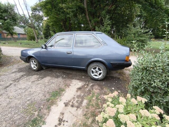 Синий Вольво 340, объемом двигателя 0 л и пробегом 277 тыс. км за 435 $, фото 3 на Automoto.ua