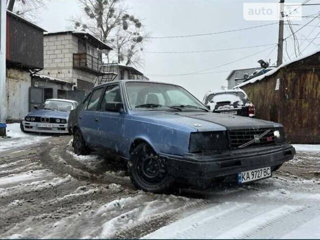 Синий Вольво 360, объемом двигателя 2 л и пробегом 300 тыс. км за 700 $, фото 1 на Automoto.ua