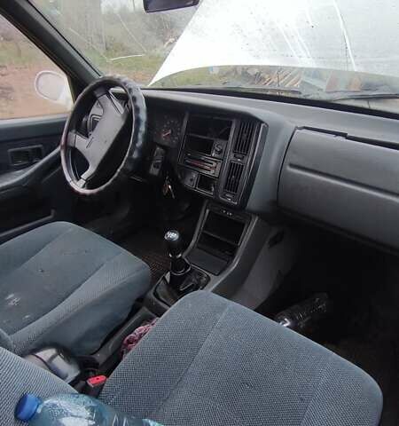 Белый Вольво 440, объемом двигателя 1.7 л и пробегом 395 тыс. км за 352 $, фото 17 на Automoto.ua