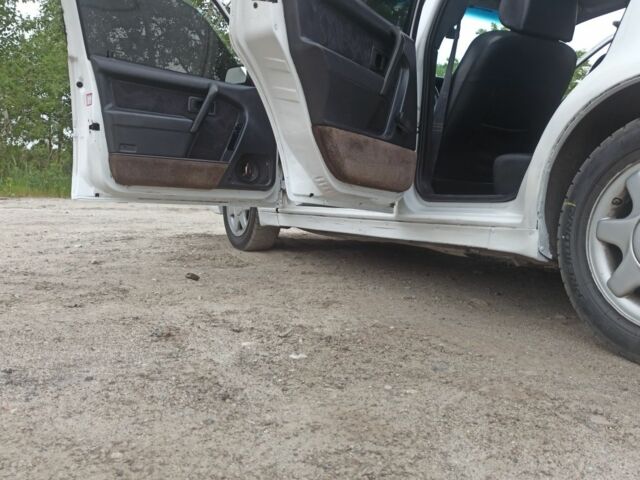 Білий Вольво 440, об'ємом двигуна 1.8 л та пробігом 266 тис. км за 1200 $, фото 15 на Automoto.ua