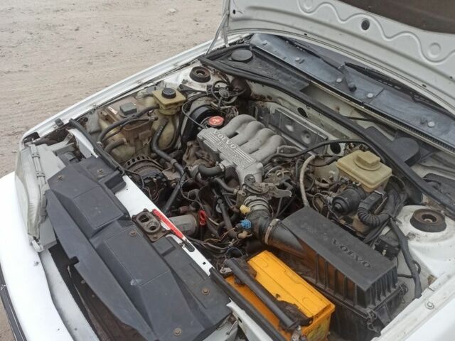 Білий Вольво 440, об'ємом двигуна 1.8 л та пробігом 266 тис. км за 1200 $, фото 20 на Automoto.ua