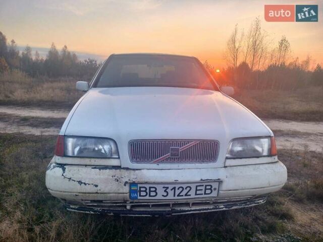 Белый Вольво 440, объемом двигателя 1.8 л и пробегом 272 тыс. км за 800 $, фото 5 на Automoto.ua